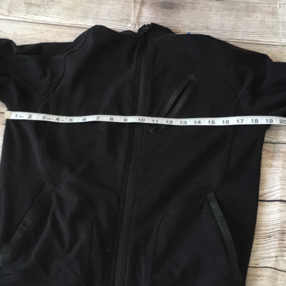 Lululemon Trainer Jacket. Size Small. Black - image 7